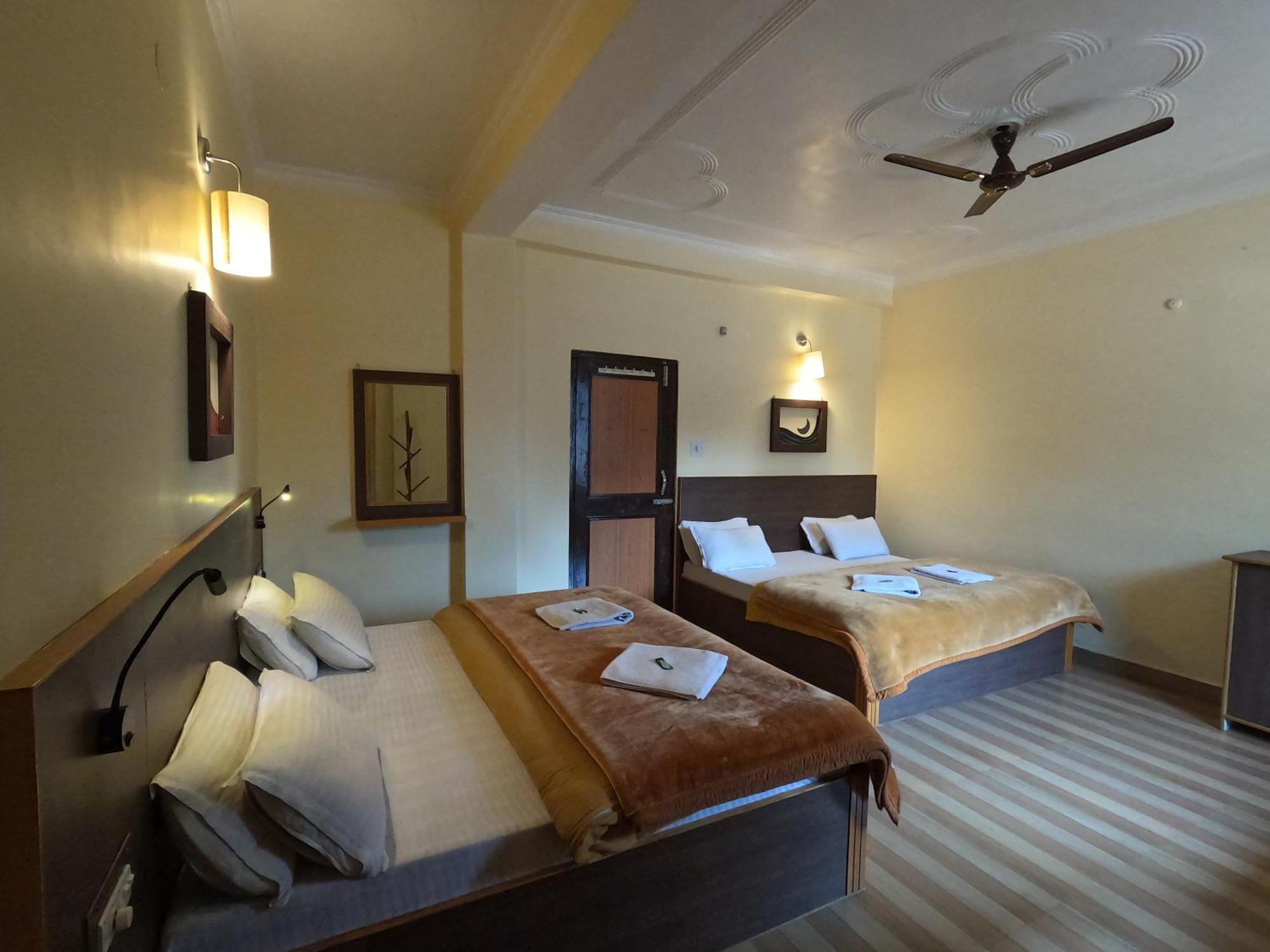 The Royal Orchard Kasol Hotel Exterior photo