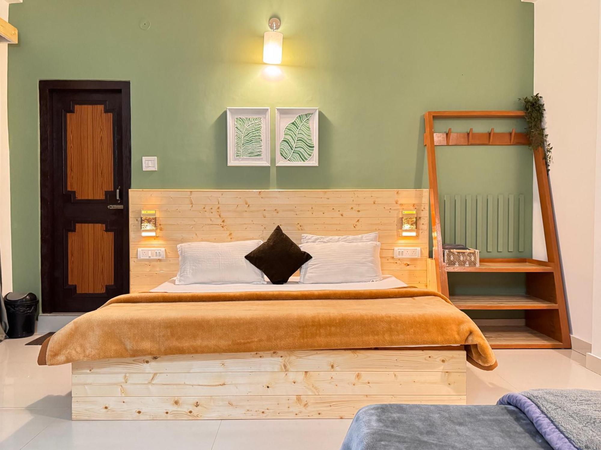 The Royal Orchard Kasol Hotel Exterior photo